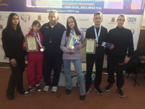 Азнакай спортчылары тиз йөгерә