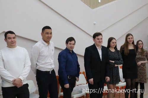Азнакайда яшь табиблар җыелды
