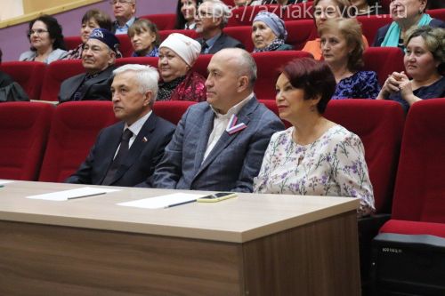 Азнакайда депутат хатын-кызлар ярышты