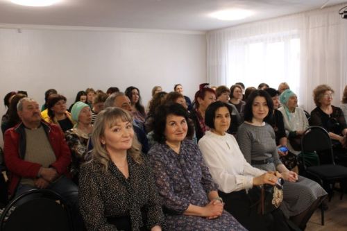 В Азнакаево прошла презентация книги «Эдэби офыклар» («Литературные горизонты»)