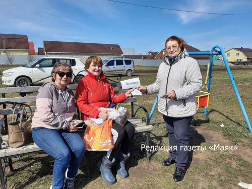 Во дворе Азнакаевского микрорайона «Монолит» организовали подписку на газеты и журналы