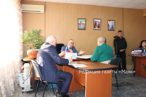 Дәүләт Советы депутаты Таһир Һадиев азнакайлыларны кабул итте