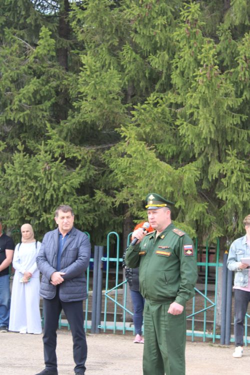 Азнакаевцы призывного возраста отправляются на военную службу