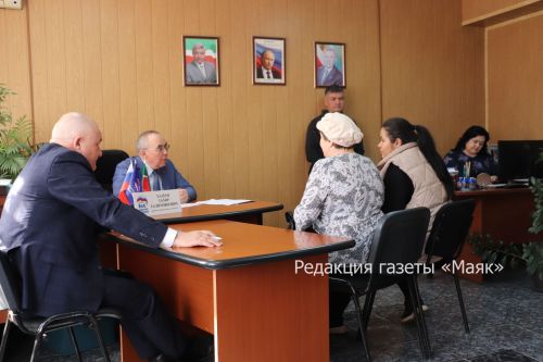 Дәүләт Советы депутаты Таһир Һадиев азнакайлыларны кабул итте
