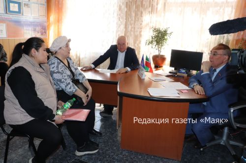 Дәүләт Советы депутаты Таһир Һадиев азнакайлыларны кабул итте
