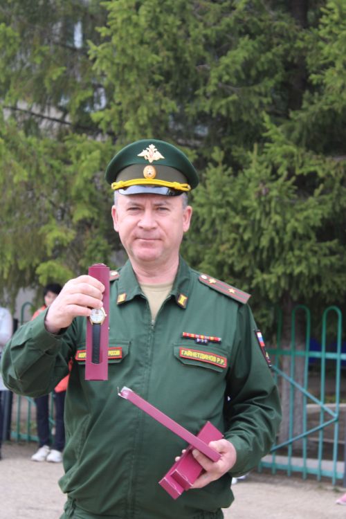 Азнакаевцы призывного возраста отправляются на военную службу