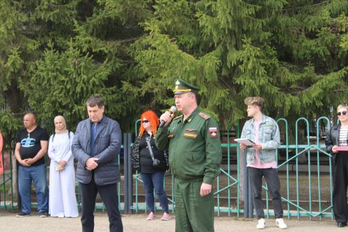 Азнакаевцы призывного возраста отправляются на военную службу