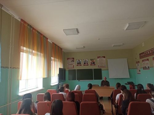 Азнакаевские школьницы приняли участие в профилактической беседе