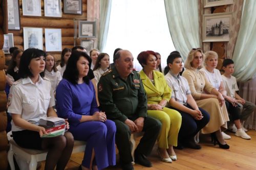 Азнакайның егет-кызларына паспортлар тапшырдылар