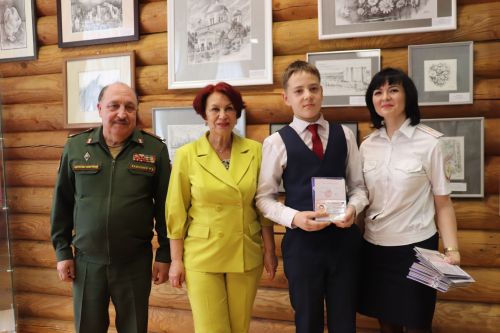 Азнакайның егет-кызларына паспортлар тапшырдылар