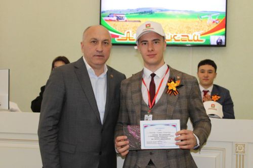 Азнакайда Дублер көне үтте