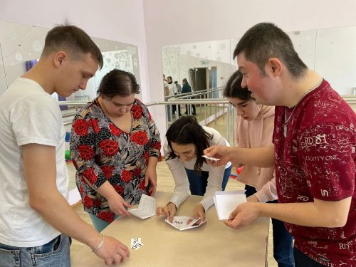 Сегодня в Культурном центре города Азнакаево состоялась игровая программа «Моя семья - моя радость»