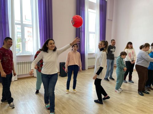 Сегодня в Культурном центре города Азнакаево состоялась игровая программа «Моя семья - моя радость»