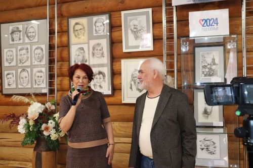 Азнакай төбәкне өйрәнү музеенда рәссам Марат Әфләтуновның шәхси картиналар күргәзмәсе ачылды