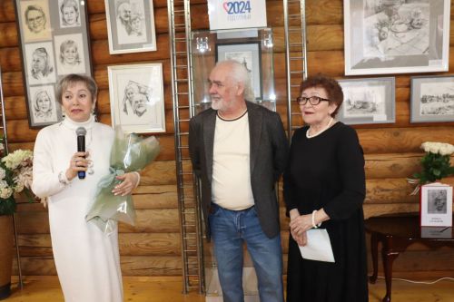 Азнакай төбәкне өйрәнү музеенда рәссам Марат Әфләтуновның шәхси картиналар күргәзмәсе ачылды