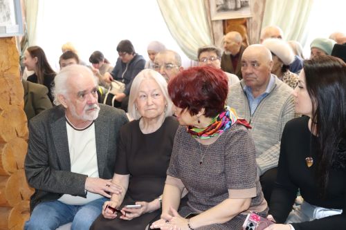 Азнакай төбәкне өйрәнү музеенда рәссам Марат Әфләтуновның шәхси картиналар күргәзмәсе ачылды