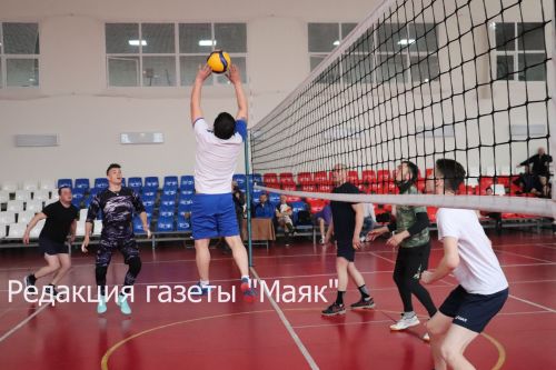 Азнакайда Рушат Исламов истәлегенә волейбол турниры узды