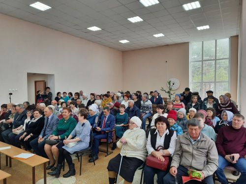 В селе Чалпы состоялся торжественный вечер, посвященный 100-летию со дня рождения легендарного учителя Закарии Каюмова