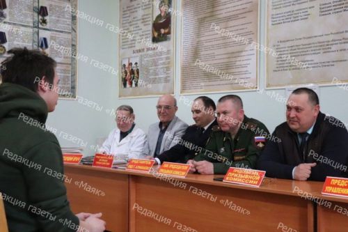 В Азнакаево проходит весенний призыв