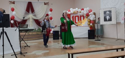 В селе Чалпы состоялся торжественный вечер, посвященный 100-летию со дня рождения легендарного учителя Закарии Каюмова