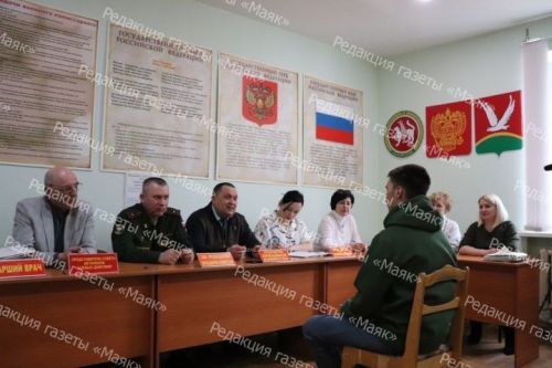 В Азнакаево проходит весенний призыв