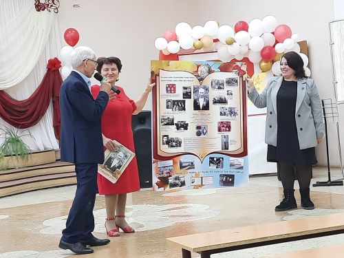 В селе Чалпы состоялся торжественный вечер, посвященный 100-летию со дня рождения легендарного учителя Закарии Каюмова