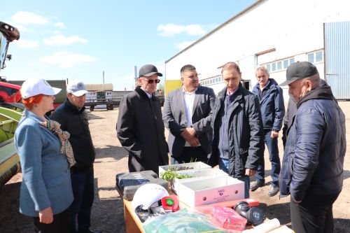 Азнакайда терлек азыгы әзерләү техникасын тикшерделәр
