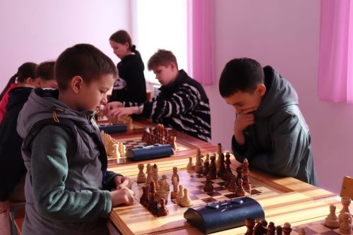 Азнакайның оста гаиләләре шахматта көч сынашты