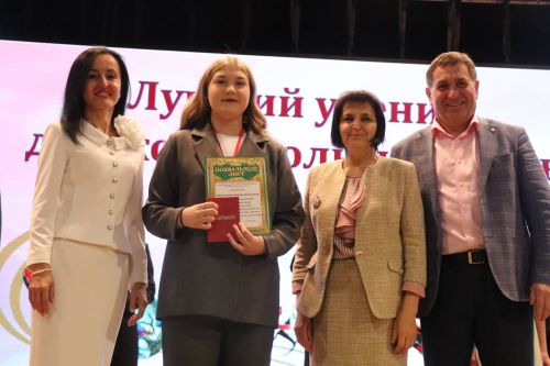 Азнакай сәнгать мәктәбендә укучы 71 бала кулларына таныклык алды