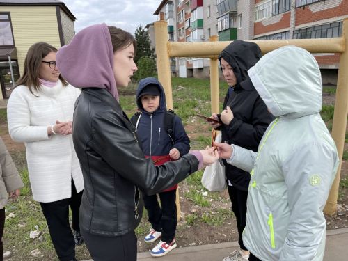 Всероссийская акция «Георгиевская ленточка» проходит ежегодно с 24 апреля по 9 мая