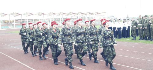 В Азнакаево прошел смотр-конкурс строя и песни среди детей