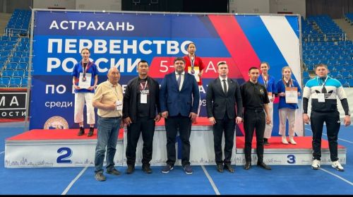 Азнакай көрәшчесе Россия беренчелеге призеры булды