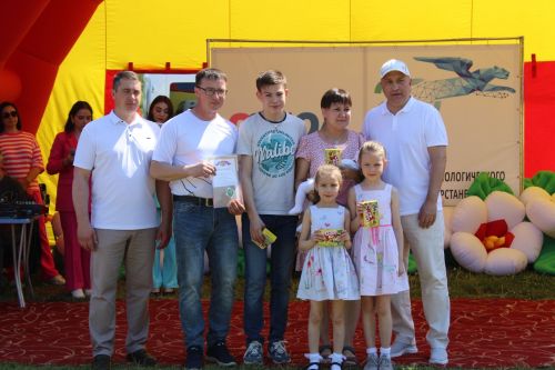 Азнакайда Халыкара балаларны яклау көнен зурлап бәйрәм иттеләр