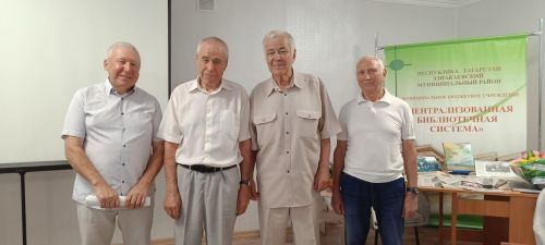 В Азнакаево чествовали журналиста-ветерана