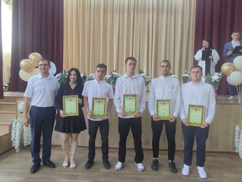 Азнакай политехника техникумында чыгарылыш кичәсе узды