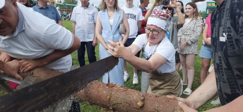Азнакай Сабан туенда утын да ярдылар