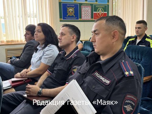 Азнакай юл-патруль экипажы республикада иң яхшы булып танылды!