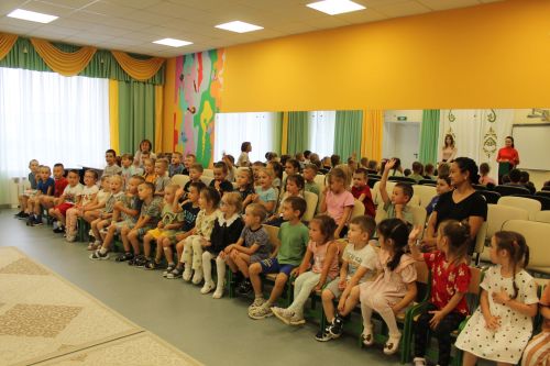 Круглый стол «Одна семья, но много традиций»