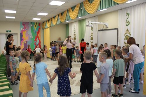 Круглый стол «Одна семья, но много традиций»
