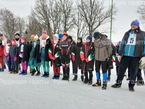 Азнакайда чаңгы спортын үз иткән гаиләләр көч сынашты