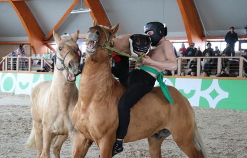 Азнакайда ат өстендә көрәшәчәкләр