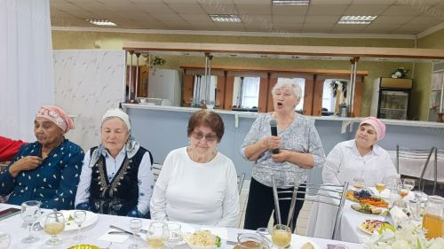 Өлкәннәр айлыгы уңаеннан ветераннарны хөрмәтләделәр