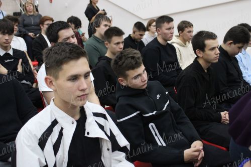 Азнакаевские призывники получили напутствие от главы района