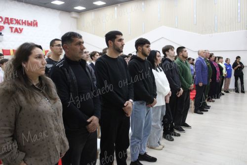 Азнакаевские призывники получили напутствие от главы района