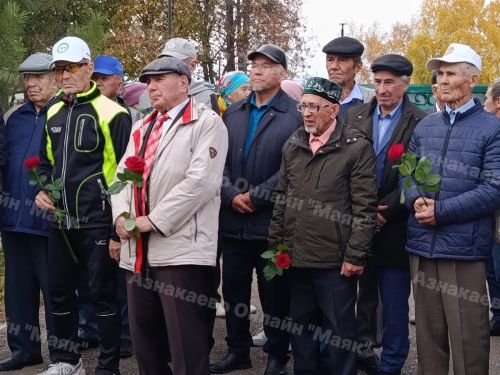 Азнакайда авыл хуҗалыгы ветераннарын хөрмәтләделәр