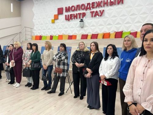 В Азнакаевском районе открылась передвижная фотовыставка «Отец Героя»