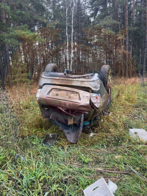 В Азнакаевском районе в результате опрокидывания автомобиля водитель погиб