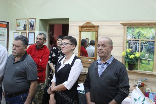 В Азнакаевской школе № 1 чествовали отцов героев