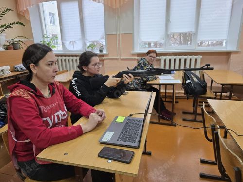 Школьники сдают нормы ГТО