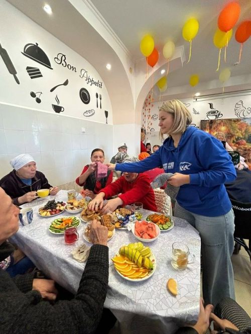 Частичка тепла для старшего поколения